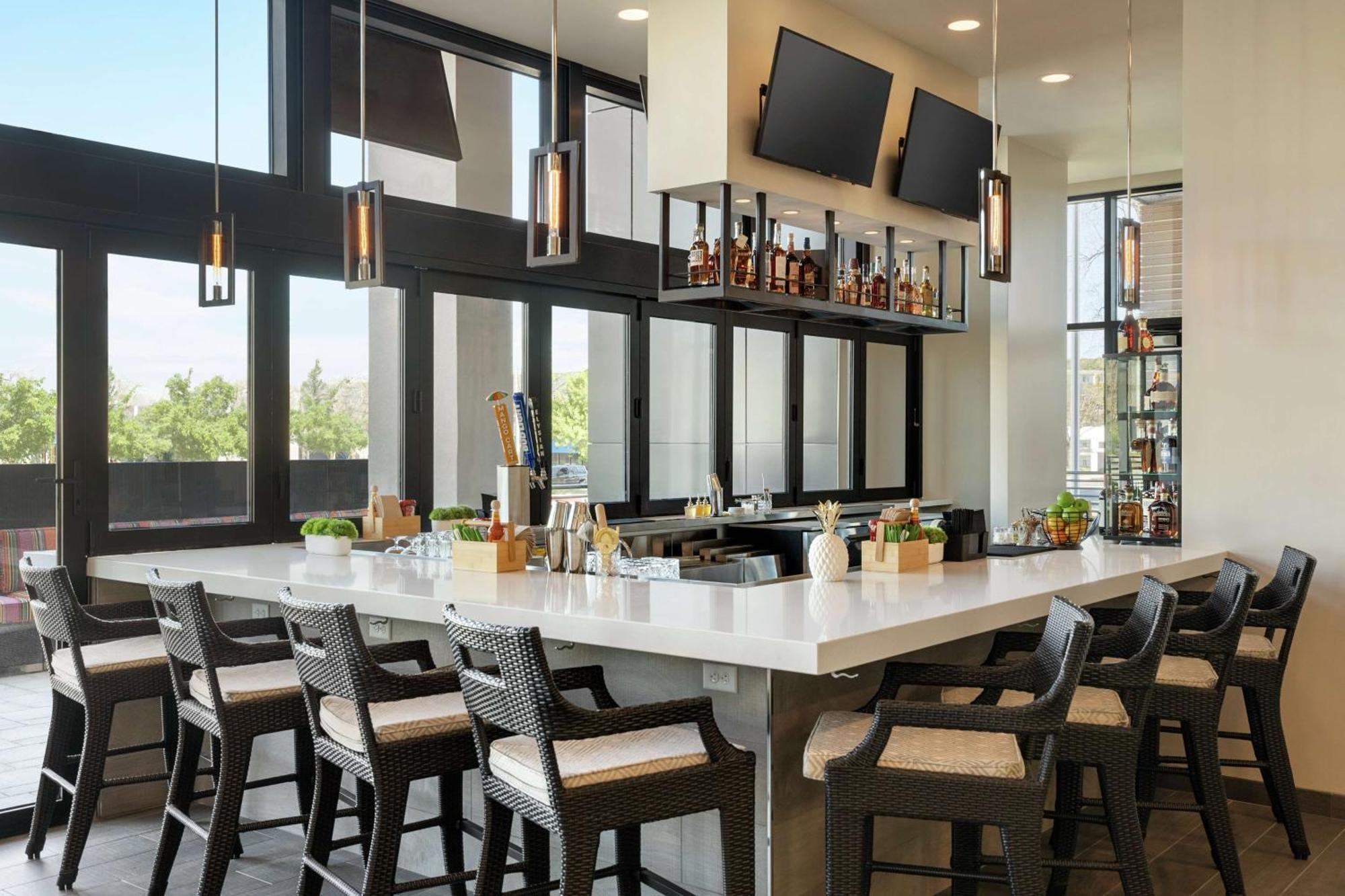 Home2 Suites By Hilton Woodland Hills 洛杉矶 外观 照片